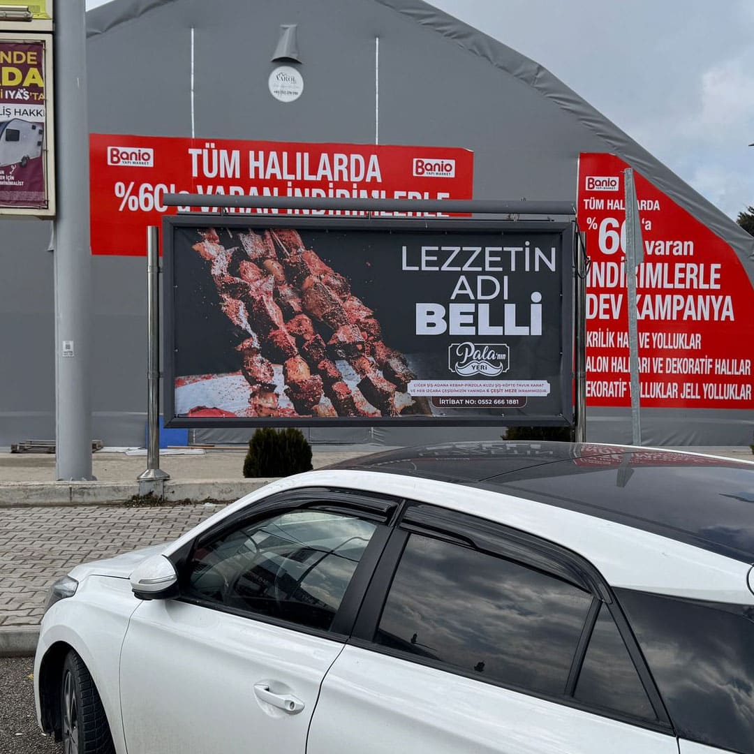 Iyaşbulvar Avm Bilboard Anayol Üzeri Çift Yön