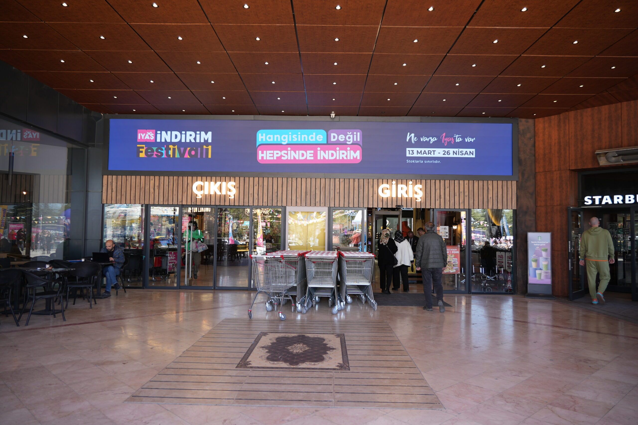 Iyaş Market Giriş Led